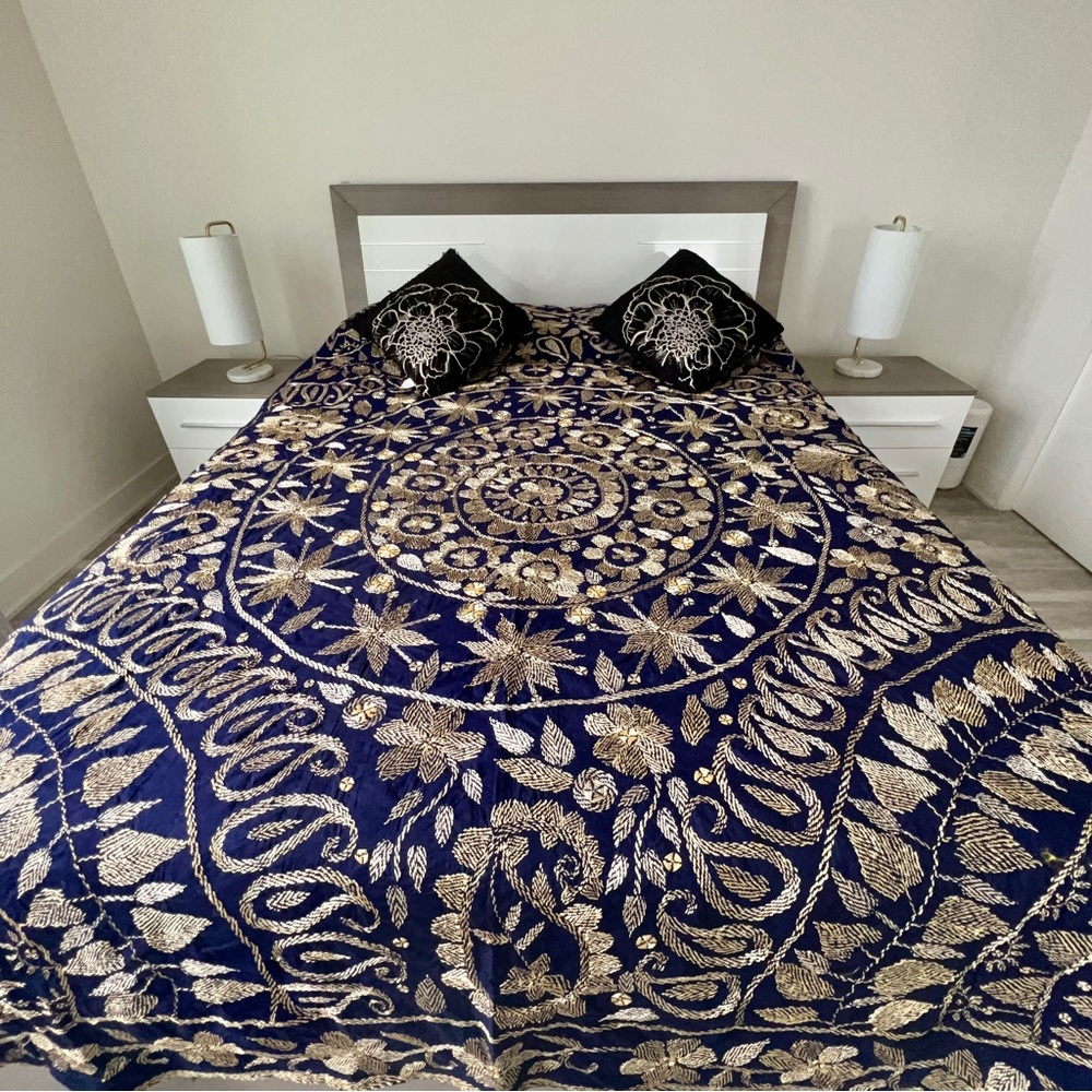 Queen size quilt/bed cover which is fully hand made potraiting rural culture